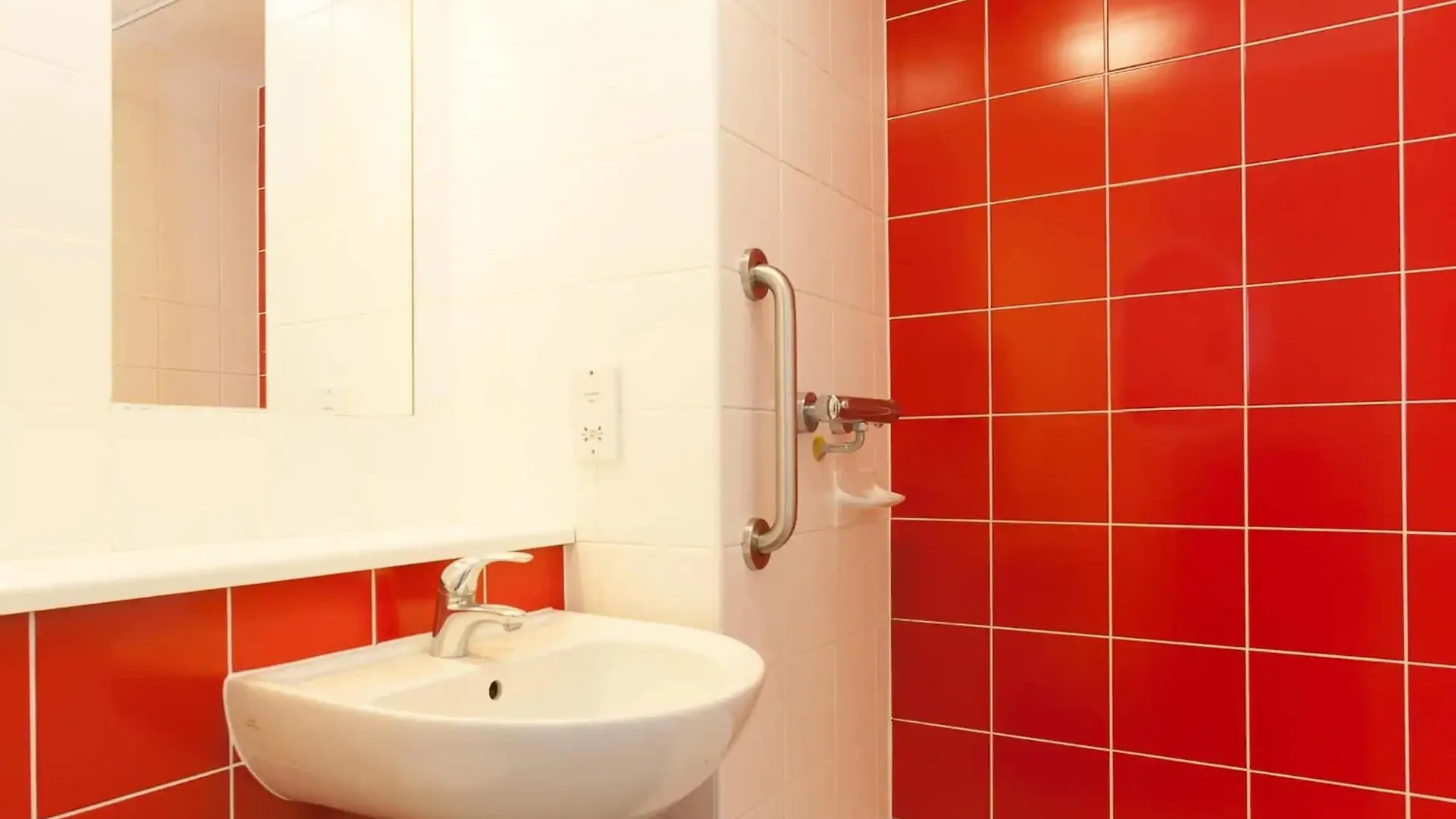 Travelodge London Central Tower Bridge 3*,