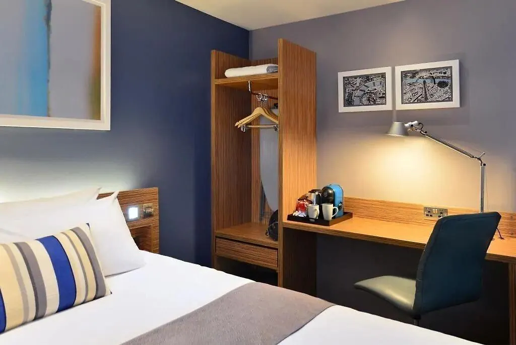 Travelodge London Central Tower Bridge 3*,