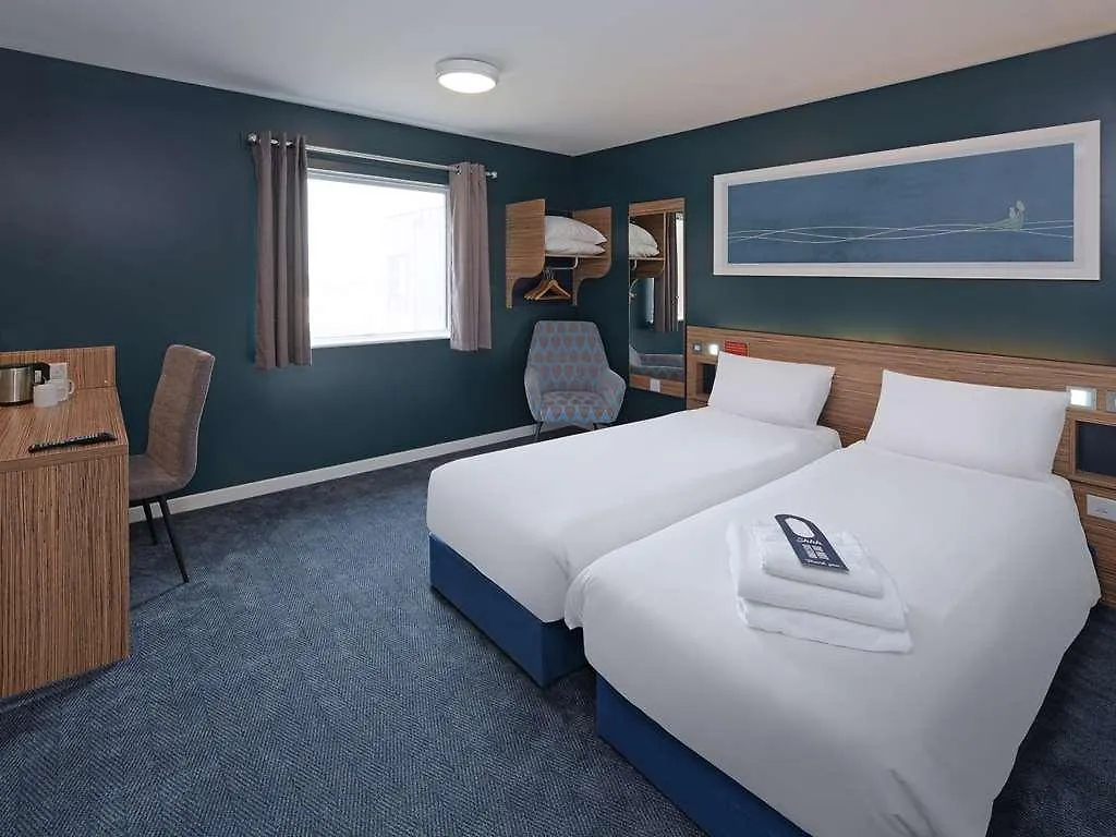 Отель Travelodge London Central Tower Bridge