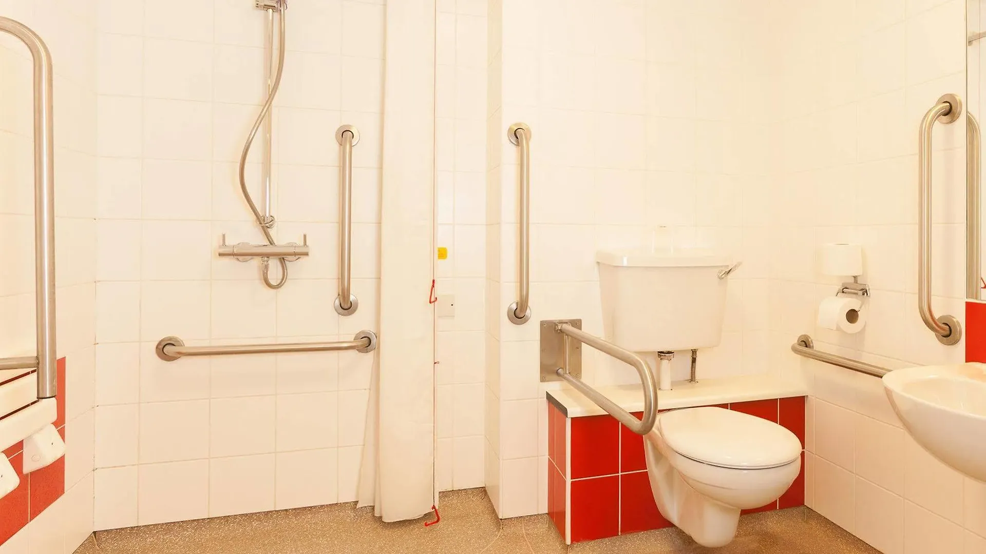 Travelodge London Central Tower Bridge 3*,  Великобритания